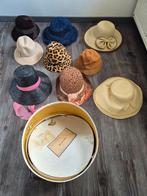 Chapeaux de dame  ancien, Enlèvement ou Envoi