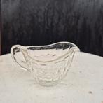Carafe à sauce Val Saint Lambert modèle 'Ecailles' Luxval, Antiquités & Art, Enlèvement ou Envoi