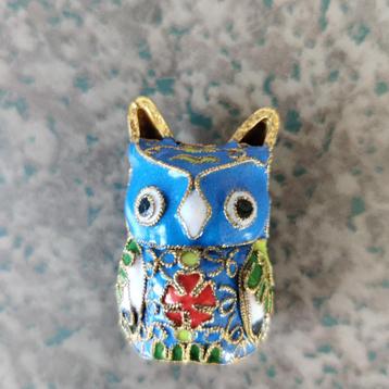 Uiltje cloisonné beschikbaar voor biedingen