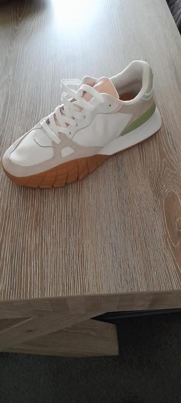 Sneakers merk mango maat 39 beschikbaar voor biedingen