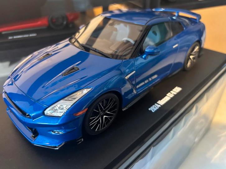 Nissan gtr 2024 blauwe van gt spirit nieuw, Hobby en Vrije tijd, Modelauto's | 1:18, Nieuw, Auto, Ophalen of Verzenden