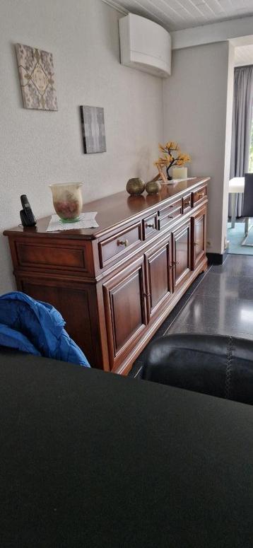 BuffetKast, Huis en Inrichting, Kasten | Buffetkasten, Ophalen, Gebruikt, 200 cm of meer, Kast volledig in volle kerselaar.