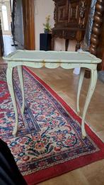 Lichtgroene bijzettafel, Ophalen