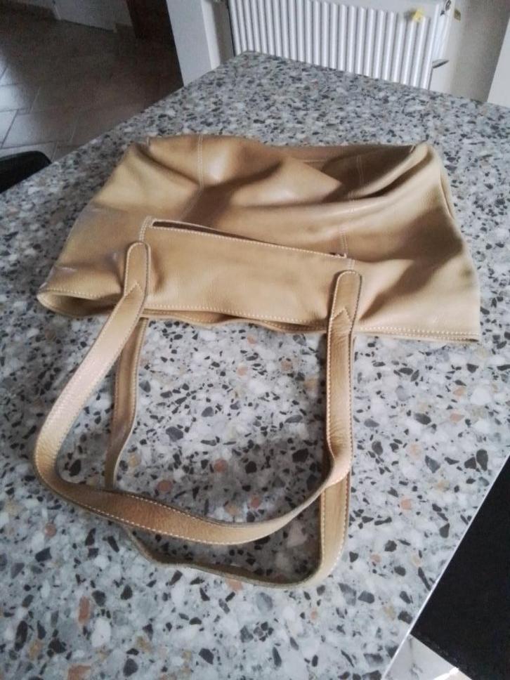 2 Sacs à main en cuir, Handtassen en Accessoires, Tassen | Damestassen, Gebruikt, Schoudertasje, Overige kleuren, Ophalen