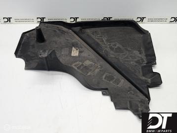 Bodemplaat rechts achter BMW E46 M3 51717892956 beschikbaar voor biedingen