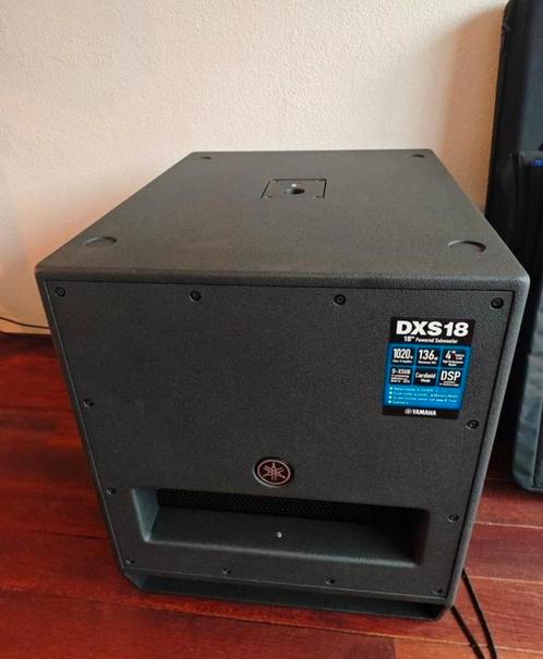 Yamaha DXS18 18 inch bandpass PA subwoofer, Muziek en Instrumenten, Versterkers | Keyboard, Monitor en PA, Zo goed als nieuw, P.A.