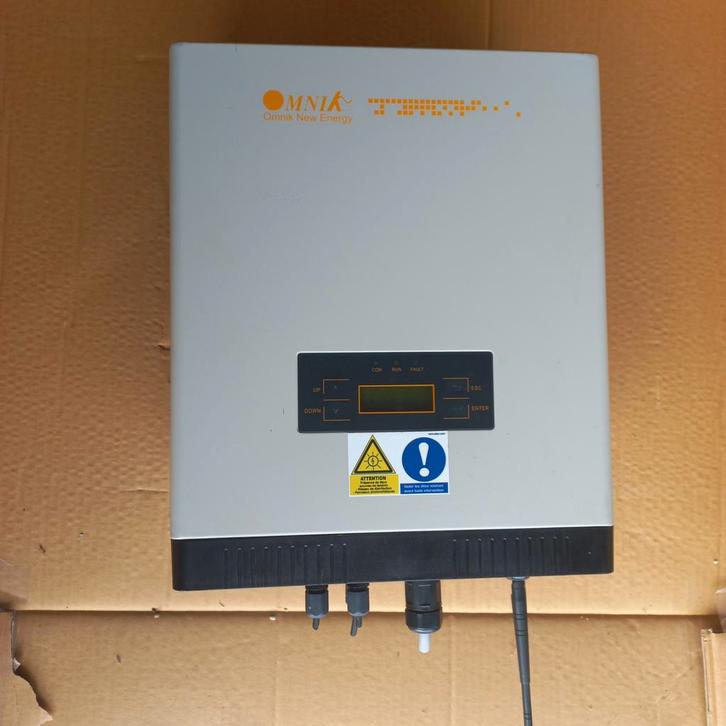Omvormer zonnepanelen Omnik Omniksol-3k-TL2, Doe-het-zelf en Bouw, Zonnepanelen en Toebehoren, Zo goed als nieuw, Ophalen