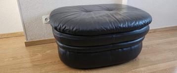 Pouf  Repose pied en cuir noir beschikbaar voor biedingen