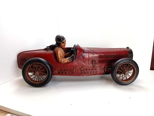groot beeld racewagen 70 cm, Verzamelen, Beelden en Beeldjes, Zo goed als nieuw, Mens, Ophalen of Verzenden