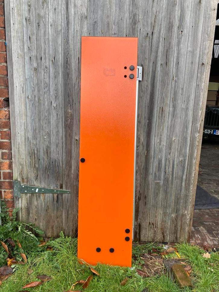 Oranje glazen panelen., Huis en Inrichting, Kasten | Lockerkasten, Gebruikt, Ophalen