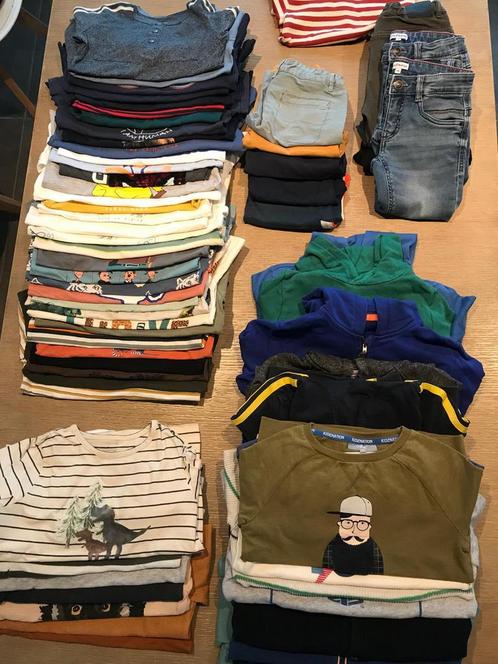 Uitzonderlijk pakket jongenskledij74 stuks  maat 122/128, Kinderen en Baby's, Kinderkleding | Kinder-kledingpakketten, Zo goed als nieuw