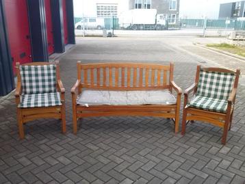 Degelijke Teak Houten Bankstel met orginele kussens z.g.a.n. beschikbaar voor biedingen