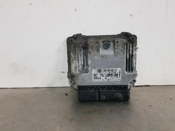 CALCULATEUR MOTEUR ECU Volkswagen Passat Variant (3C5), Utilisé, Volkswagen