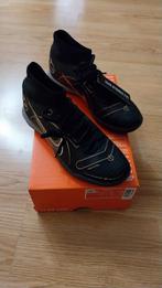 Chaussures de foot superfly 8 Academy IC (p.37,5), Sports & Fitness, Football, Comme neuf, Enlèvement ou Envoi, Chaussures
