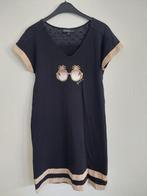 Zwart kleed met zonnebril op, Kleding | Dames, Jurken, Maat 38/40 (M), Zwart, Ophalen of Verzenden, Gedragen