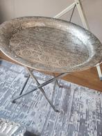 Plateau avec pied pour les fetes, Enlèvement