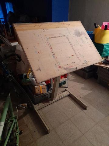 Tekentafel - table à dessiner beschikbaar voor biedingen
