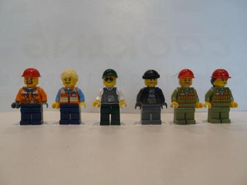 Lego minifiguren uit set 60198 Cargo Train beschikbaar voor biedingen