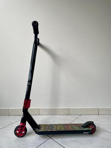 Step Oxelo Freestyle in cool zwart beschikbaar voor biedingen