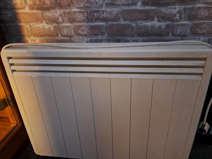 Aterno elektrische verwarming/ speksteenradiator, Doe-het-zelf en Bouw, Verwarming en Radiatoren, Zo goed als nieuw, Ophalen
