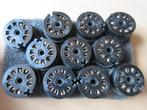 Lot de 11 supports 9 broches neufs pour lampes radio, Antiquités & Art, Antiquités | TV & Hi-Fi, Enlèvement ou Envoi