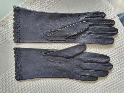 Gants en cuir pour femmes faits à la main très finement fini, Vêtements | Femmes, Bonnets, Écharpes & Gants, Comme neuf, Gants