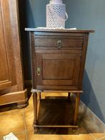 Ancienne table de nuit en chêne état impeccable, Maison & Meubles, Chambre à coucher | Tables de chevet, 70 cm ou plus, Comme neuf