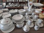 Service en porcelaine 12 personnes Lubiana * 69 pièces, Antiek en Kunst, Antiek | Servies compleet, Ophalen