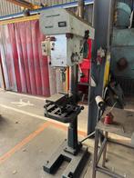 Perceuse colonne CINCINNATI NV320, Doe-het-zelf en Bouw, Gereedschap | Boormachines, Ophalen, Boormachine