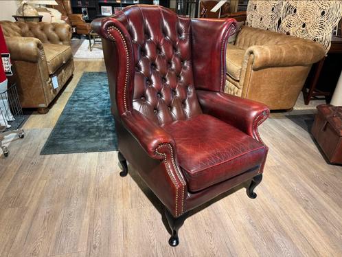 originele engelse chesterfield fauteuil oxblood rood, Antiquités & Art, Antiquités | Meubles | Chaises & Canapés, Enlèvement ou Envoi