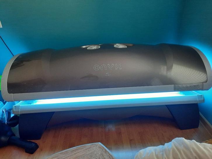 Luxe zonnebank Hapro Onyx 26-1C, Elektronische apparatuur, Zonnebanken en Gezichtsbruiners, Zo goed als nieuw, Zonnebank dubbelzijdig