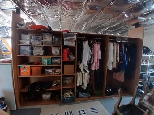 Grote houten kleerkast, Huis en Inrichting, Kasten | Kleerkasten, Zo goed als nieuw, Ophalen