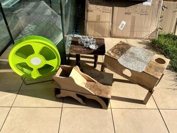 Hamster terrarium (120x40x57,5cm) met indeling beschikbaar voor biedingen