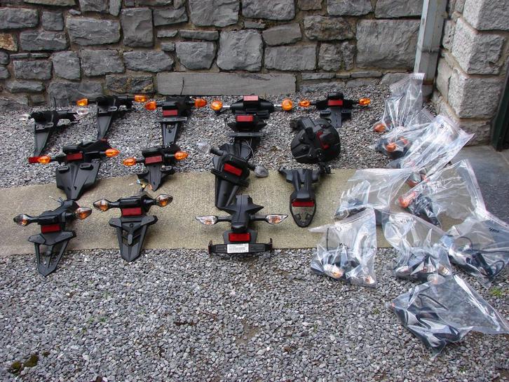 Support de plaque. Kawasaki-Yamaha-Honda-Suzuki- Triumph, Motoren, Accessoires | Overige, Zo goed als nieuw, Ophalen