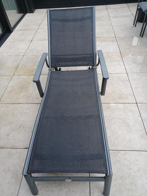 chaise longue avec accoudoir (réduction à emporter), Jardin & Terrasse, Chaises longues, Aluminium, Enlèvement