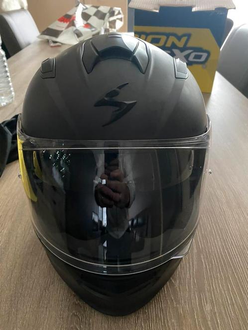 Scorpion exo helm maat M splinternieuw (prijs is vast ), Fietsen en Brommers, Brommerhelmen, Nieuw, Medium, Ophalen