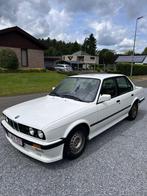 BMW E30 316i 1986 (nieuwstaat) 93.200KM, Boîte manuelle, 4 portes, Gris, Cuir et Tissu