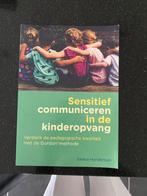 Saskia Henderson - Sensitief communiceren in de kinderopvang, Boeken, Ophalen of Verzenden, Zo goed als nieuw, Nederlands