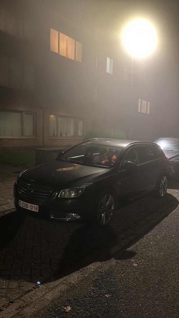 opel insignia 2.0T 4x4 tekoop, Auto's, Opel, Particulier, Insignia, 4x4, Airbags, Airconditioning, Bochtverlichting, Boordcomputer