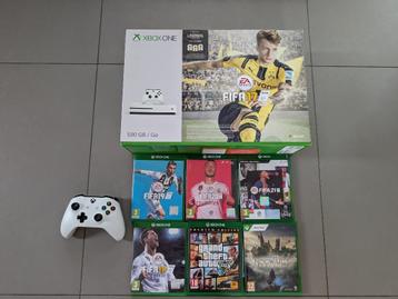 Xbox one S + controller en games  beschikbaar voor biedingen
