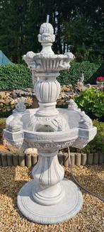 Fontein met spuwende kikkers 1m50 hoog, Tuin en Terras, Tuinbeelden, Ophalen, Nieuw, Beton, Dierenbeeld