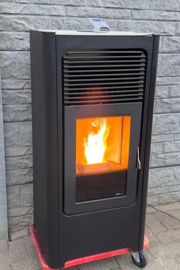 Pelletkachel MCZ Sagar  8 kw, Huis en Inrichting, Kachels, Ophalen, Zo goed als nieuw, Pelletkachel
