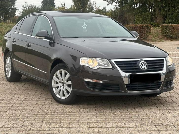 VW PASSAT 1.6fsi essence 127.000km pret immatriculler, Auto's, Volkswagen, Particulier, Passat, ABS, Airbags, Airconditioning