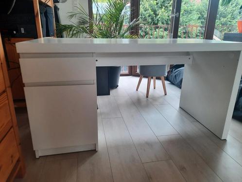 Ikea Malm bureau's, Huis en Inrichting, Bureaus, Gebruikt, Bureau, Ophalen