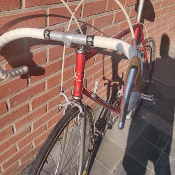 Koersfiets  beschikbaar voor biedingen