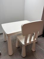 Wit kinder tafeltje en stoeltje, Ophalen, Zo goed als nieuw, Tafel(s) en Stoel(en)