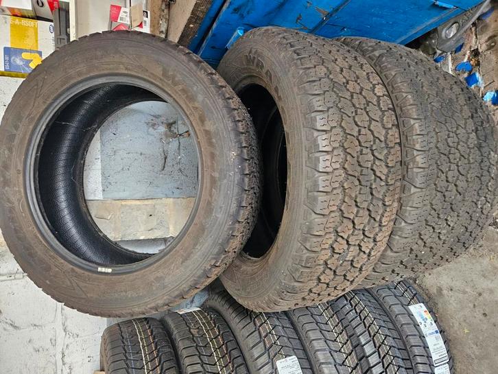 4x Goodyear Wrangler all-Terrain adventure 255/60R20 113H, Auto-onderdelen, Banden en Velgen, Band(en), All Season, 20 inch, 255 mm
