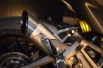 Ducati Monster 937 met SC Project demper & korte plaathouder, Naked bike, Bedrijf, 2 cilinders, 937 cc