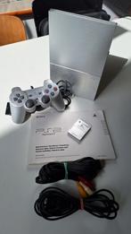 Sony PS2 Slim Satin Silver SCPH-90004 bundel, Games en Spelcomputers, Spelcomputers | Sony PlayStation 2, Met 1 controller, Gebruikt