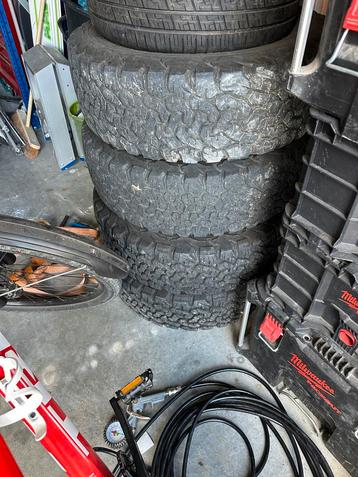 BF Goodrich all terrain banden beschikbaar voor biedingen